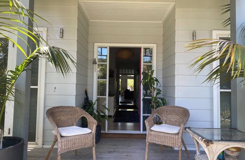 Manly House | Beautiful large bright and sunny manly beach house
