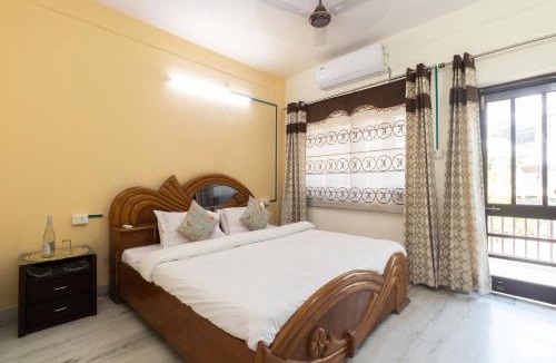 Bullawala Apartment | Berry 3BHK by Wabi Sabi Stays