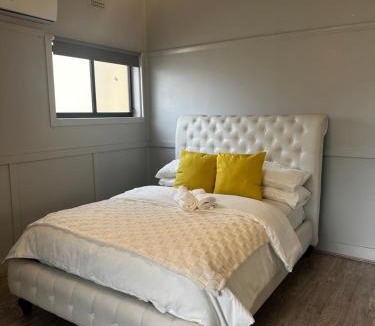 Rhodes House | BEST home! YOUR new FAVOURITE! Book Now!