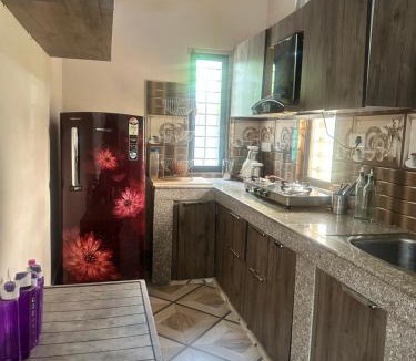 Kangra House | Beyond the city peaks