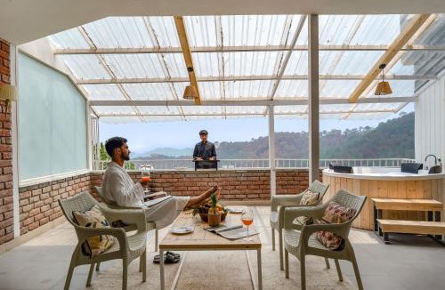 Kasauli Villa | Beyond the Curb 3- BHK Villa with Private Jacuzzi, Open-air Terrace & Hill Views