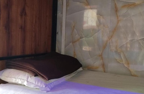 Dharavi Hostel | Bhumi Dormitory Near Us Embassy BKC Only Males