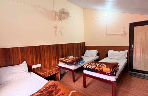 Taliyal Gaon Hotel | Birds the Jungle Retreat