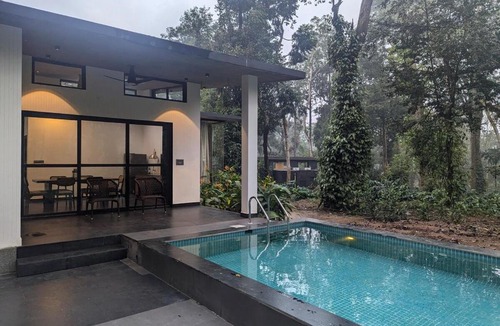 Kanbylu Baichanalli Villa | Birdsong - A LuxUnlock Private Villa