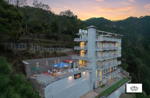 Kasauli Hotel | Blackpearl Sparklewoods