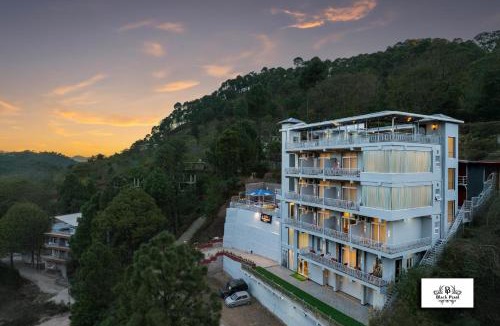 Kasauli Hotel | Blackpearl Sparklewoods