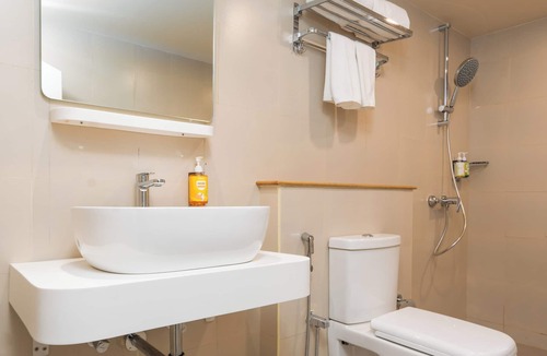 New Delhi Hotel | Bloom Hotel - M Block GK2
