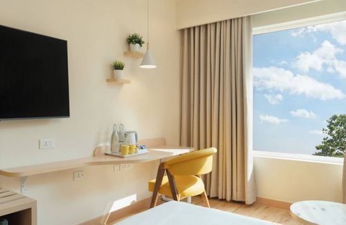 New Delhi Hotel | Bloom Hotel - M Block GK2