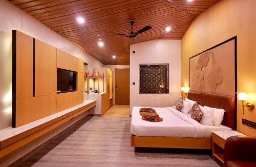 Lansdowne Resort | Blue Pine Resort