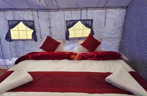 Leh Hotel | Blue Waves Camps Lake View Pangong