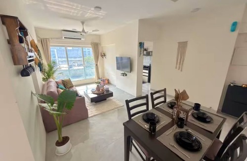 Kalina Apartment | Blush Boulevard 2BHK near BKC/Jio/Gym Access
