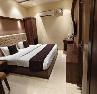 Amritsar Bed & Breakfast | BNB Blossom-300 meters from golden temple