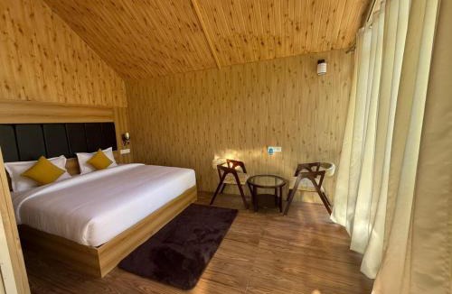 Bhimtal Hotel | Bornfire & LakeView Resort