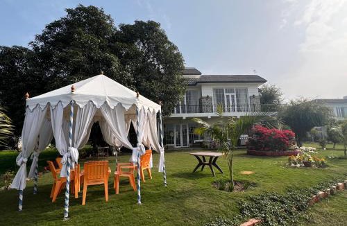 Khatima Villa | Brigadier Farm Stay Media Room