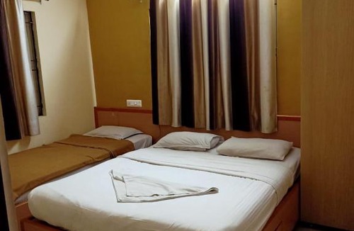 Kuzhithurai Hotel | Brishen and Gavins Inn