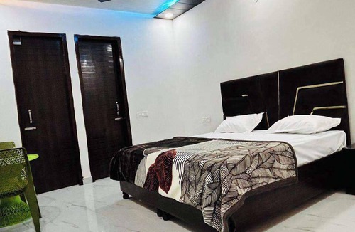 Panchkula Urban Estate Hotel | Brothers Hotel