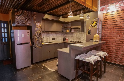 Bullawala Villa | Bumblebee an Artistic Private Villa w/Splash Pool and Pet Friendly