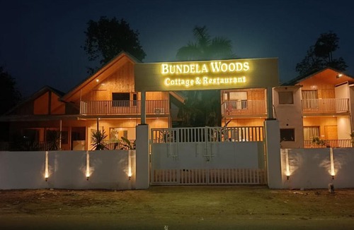 Khajuraho Hotel | Bundela Woods Cottage and Restaurant