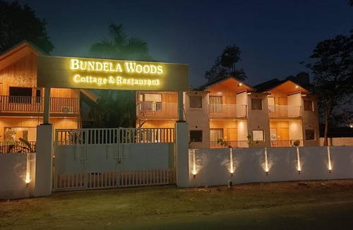 Khajuraho Hotel | Bundela Woods Cottage and Restaurant