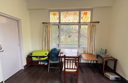 The Mall Road House | Burra Bungalow 2-bedroom Annexe
