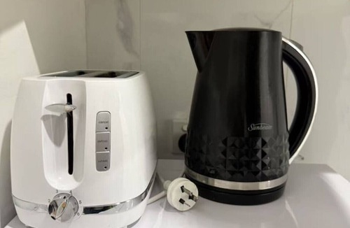Burwood Apartment | Burwood Studio 1Br Near Train Station/Shopping