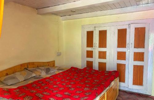 Kasol Bed & Breakfast | Canvas and Coffee
