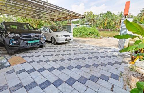 Thiruvananthapuram Hotel | Capital O Pop Tavern Kazhakkottam