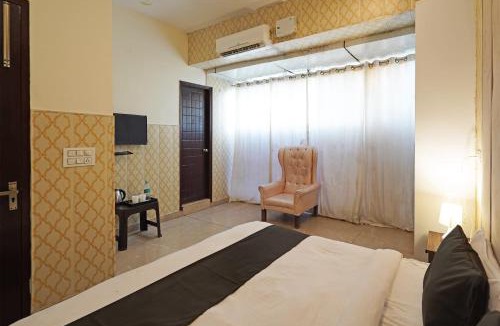 Dehradun Hotel | Capital O Shimaya