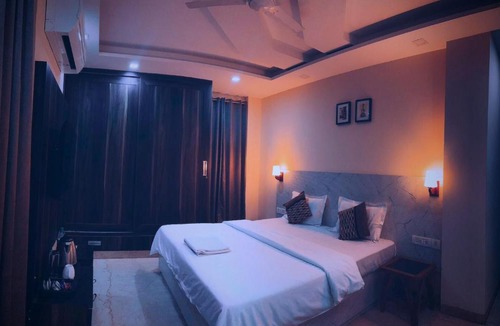 Patel Nagar Bed & Breakfast | Cassava Stay - Near Rajendra Place & BLK Hospital
