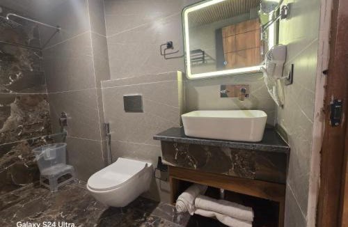 Badrinath Hotel | Celebrate Vacation Hotel Badrinath