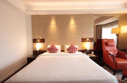 Salem Hotel | Cenneys Gateway - Pride of Salem