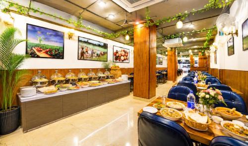 Sector 27 Hotel | Central 27 Q