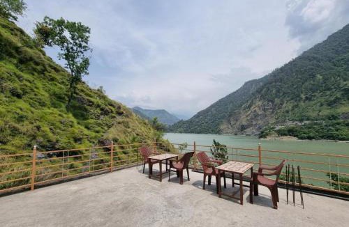 Dalhousie House | Chamera Inn Homestay