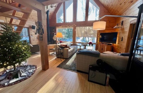 Fleischmanns Ski Chalet | Charming Catskill Chalet near Belleayre