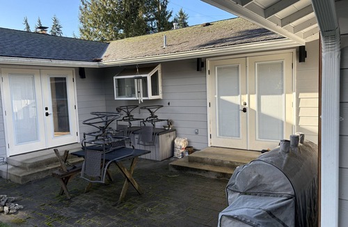 Silver Lake House | Charming Everett Retreat - Gateway to Puget Sound