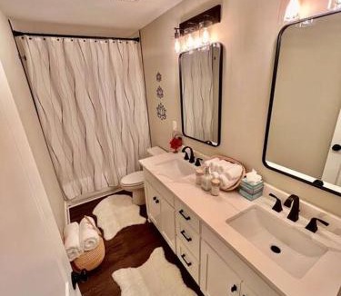 Gainesville House | Charming Gainesville Townhome 2