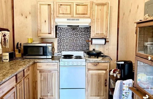 Llano Cabin | Charming Tiny House Haven near Llano River in Texas