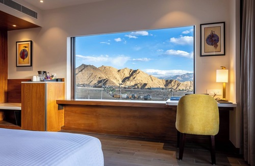 Leh Hotel | Charmwood Hotel