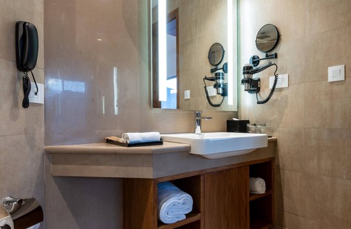 Leh Hotel | Charmwood Hotel