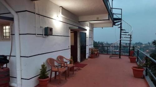 Stuart Hill House | CITY VIEW HOME STAY