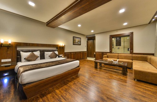 Srinagar Hotel | Clarks Inn Srinagar
