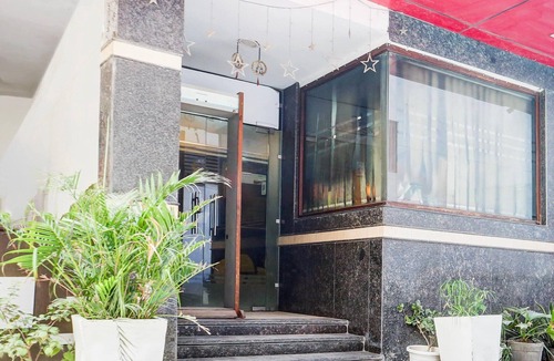 Mahipalpur House | Classic with BalconyMahipalpur Near Airport