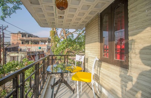 Bhubaneshwar House | Classic With Balcony The Mapple