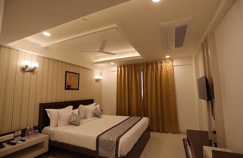 Sindhi Camp Hotel | Click Collection Jaipur