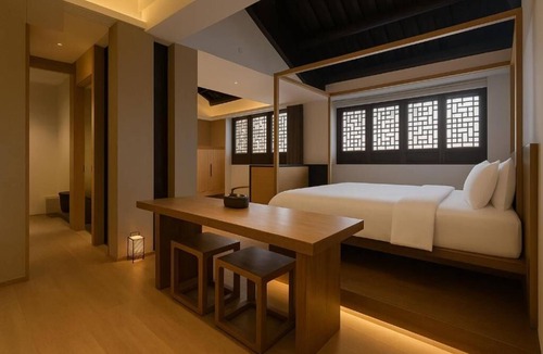 Guangling Qu Hotel | Cloud and Wind