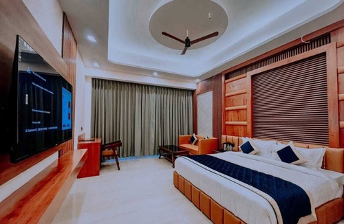 Shimla Hotel | Clovis Hotel & Restaurant