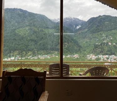 Manali Hostel | CoExIsT TrIBe