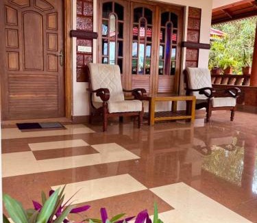 Madapura House | Coffee Grove Bungalow
