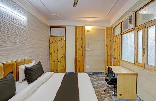 Noida Hotel | Collection O Aditya Inn Sector 66 Noida Near Adarsh Pariksha Kendra