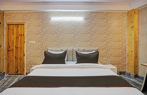 Noida Hotel | Collection O Aditya Inn Sector 66 Noida Near Adarsh Pariksha Kendra